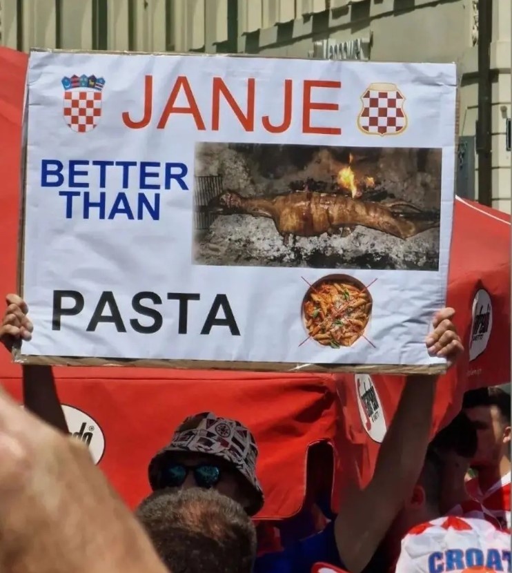 Плакат фанатов