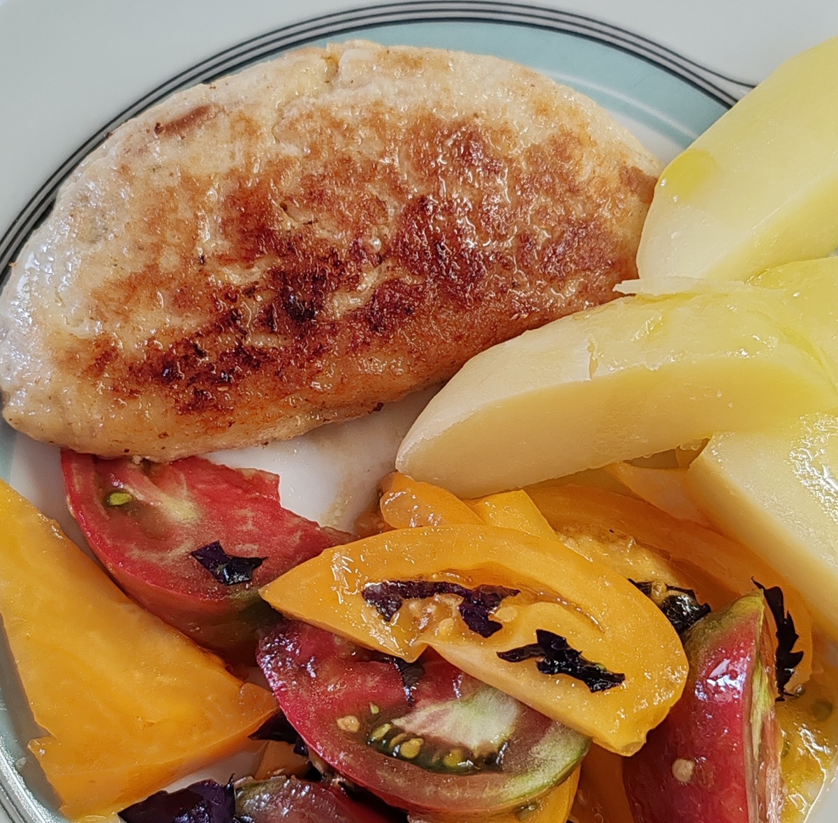 Начну с сервировки. Фото автора