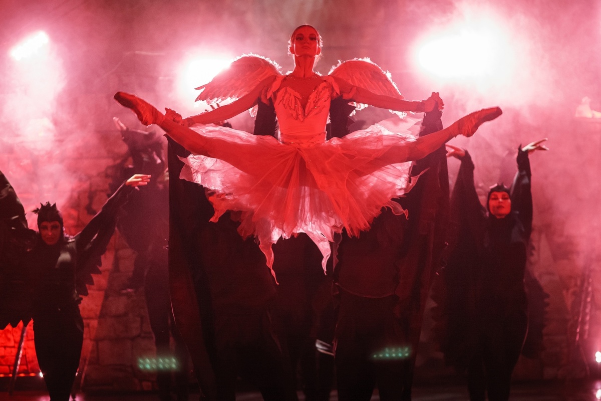 Сцена из мюзикла «Алконост. Легенда о любви», фото из группы ВК: https://vk.com/folkmoscow 