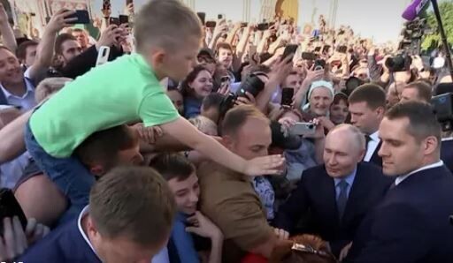     / Источник: Кадр из видео