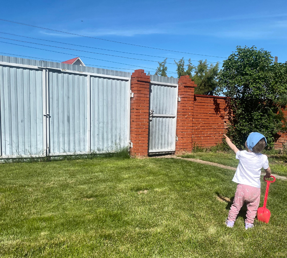 Называется - найди самолет на фото😅