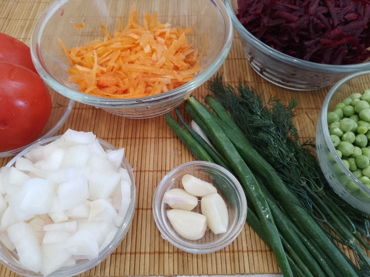 Ингредиенты для приготовления тушеной свеклы