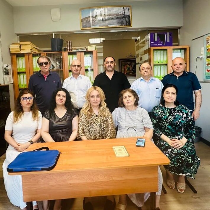 30 июня 2024  года в Общинном центре горских евреев в Сокольниках (ОГЕ) состоялись литературные чтения на джуури, посвященные 95-летию поэта, прозаика Беньямина Сафанова. В мероприятии приняли участие, член Союза Журналистов России, эксперт Общественной палаты Республики Дагестан, председатель Национальной - Культурной Автономии Азербайджанцев г. Дербент Тельман Гаджалиев, заместитель председателя Национальной - Культурной Автономии Азербайджанцев г. Дербент Айдын Агаев друзья и почитатели поэта. 
Постоянная ведущая литературных чтений, поэтесса и педагог-психолог Людмила Юсуфова, рассказала на джуури биографию поэта и прочитала его произведения. 
Тельман Гаджалиев прочитал  стихотворение  Беньямина Сафанова в переводе на русский язык  Фахреддина Оруджа Гярибсеся. Он также,коротко рассказал воспоминания Тагира Салеха о Беньямине  Сафанове, с которым они долгое время работале на ГТРК " Дагестан ".
Мардахай Нафталиев, учитель, исследователь языка джуури,  автор словаря русский-джуури, прочитал произведения Беньямина Сафанова, куратор проекта, исполнительный директор фонда СТМЭГИ Данил Данилов прочитал стихотворение Беньямина Сафанова  и рассказал о планах по развитию проекта, о предстоящих мероприятиях. К чтениям присоединились также и другие  поклонники таланта Беньямина Сафанова. 
В конце чтений Людмила Теймурова-Юсуфова  поблагодарив всех присутствующих за участие и поддержку, пожелала добра, мира  и дальнейших встреч.

Тельман Таирли, г. Москва

