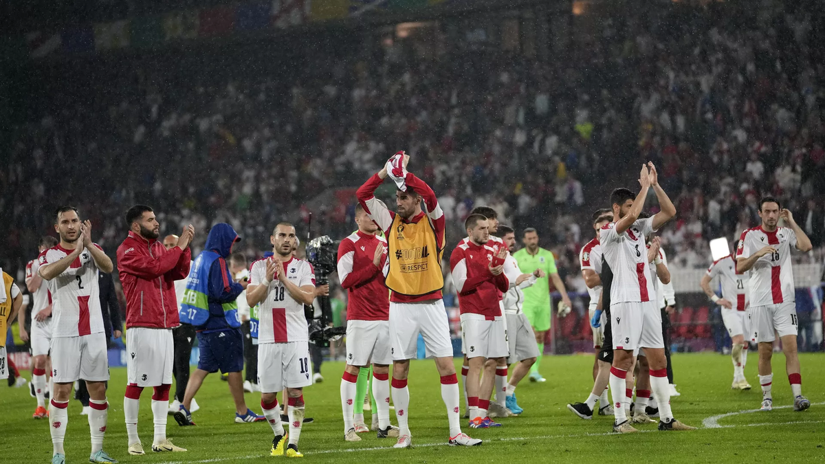 © AP Photo / Darko Vojinovic