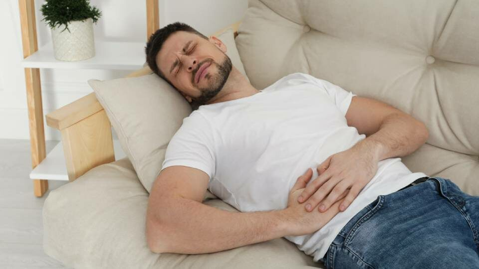 Резкая внезапная боль: shutterstock.com