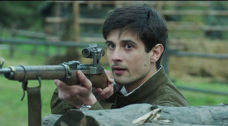 Он же. И швей, и жнец, и из снайперки без промоха стреляет, и пули не берут...