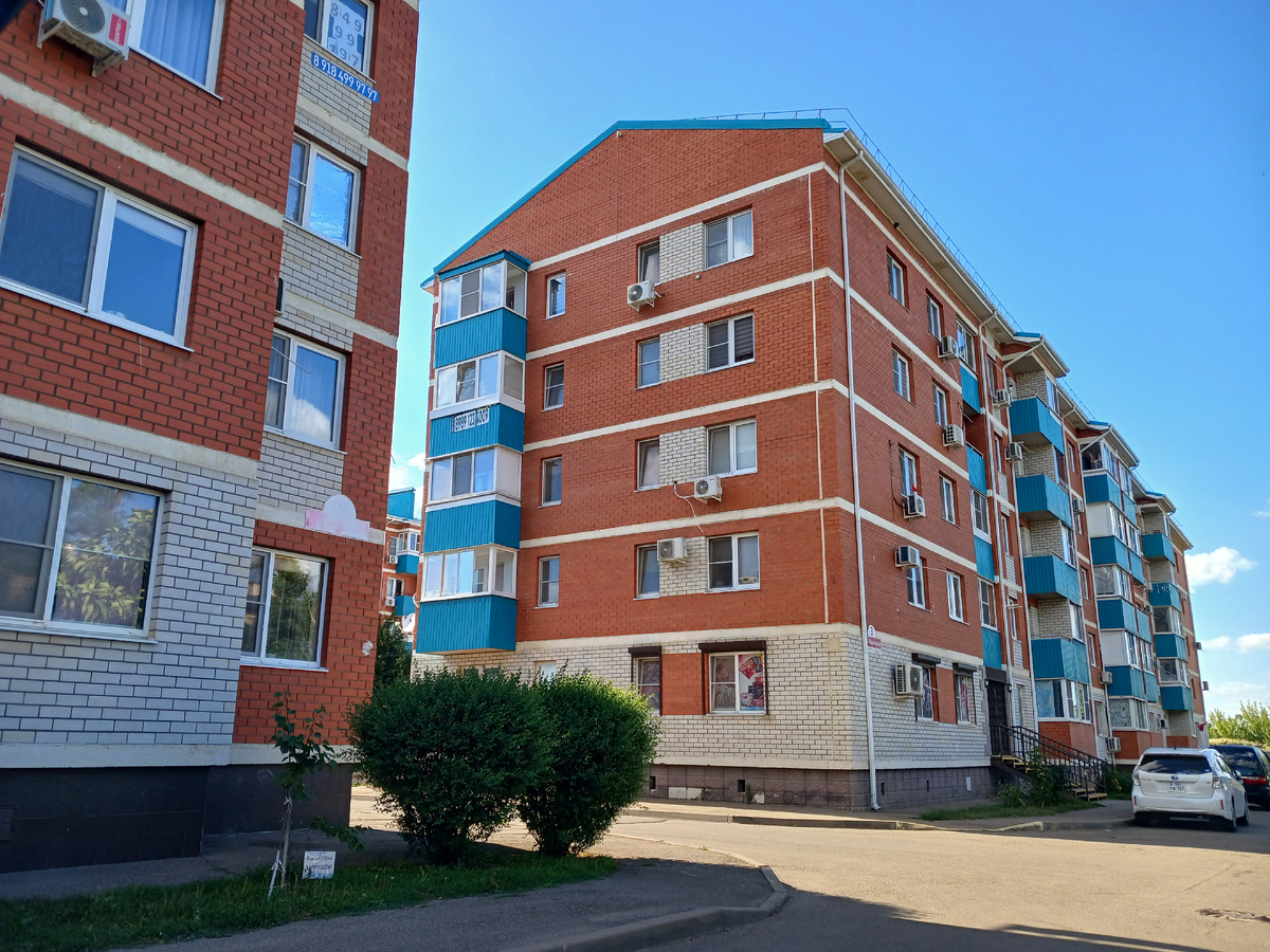 Наш дом. 2 этаж . Студия 20м. Куплена за 820т.р.в 2016г