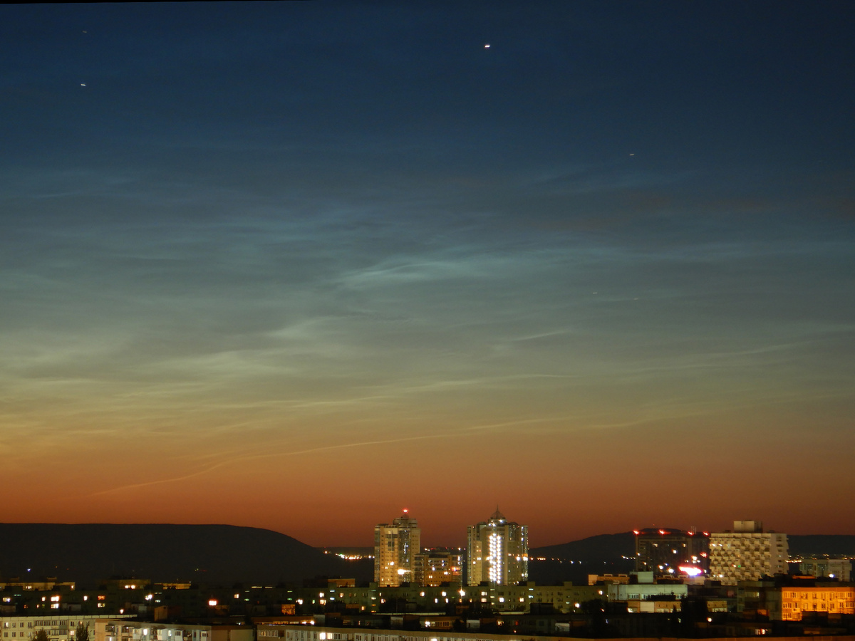 Серебристые облака над Жигулёвскими воротами (фото автора)