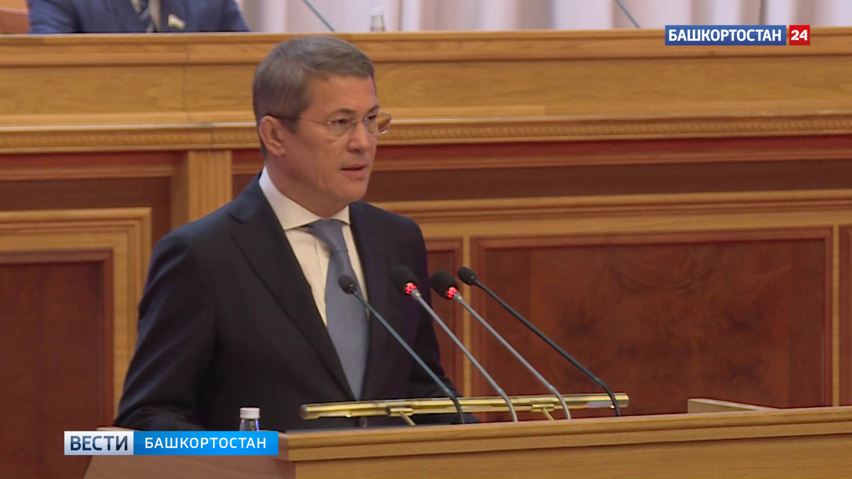    Радий Хабиров подал в республиканский Центризбирком листы поддержки кандидата на пост Главы Башкирии