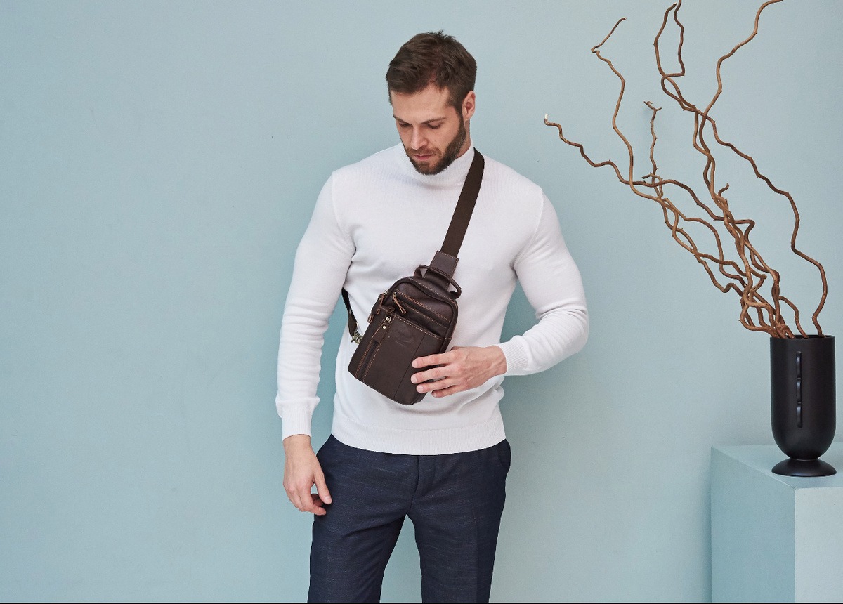 Летом многие мужчины задумываются о том, как сделать свой образ стильным и при этом удобным. Два самых популярных аксессуара сезона – однолямочный рюкзак и поясная сумка. Какой из них выбрать?