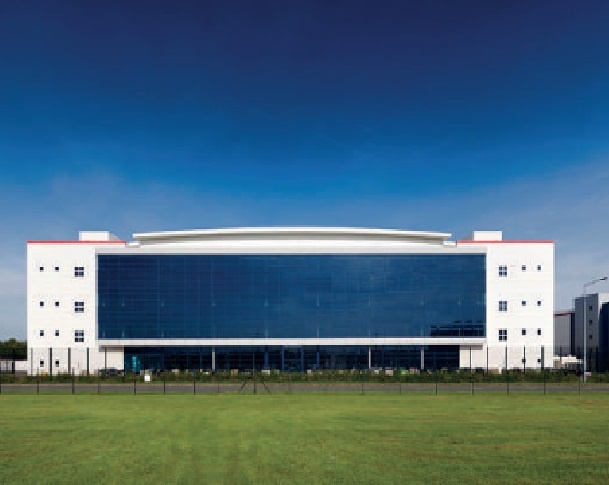 Vantage Data Centers📷Засухоустойчивый ландшафтный дизайн позволяет экономить воду на уход за растениями