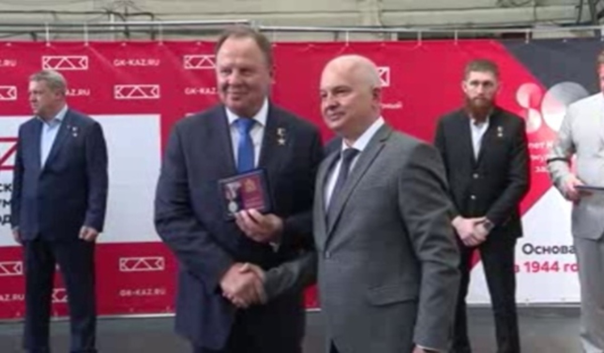    «Офицеры России» посетили курский аккумуляторный завод в рамках акции «Десант Героев»