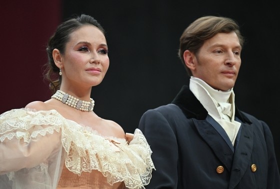    Ляйсан Утяшева и ее супруг телеведущий Павел Воля