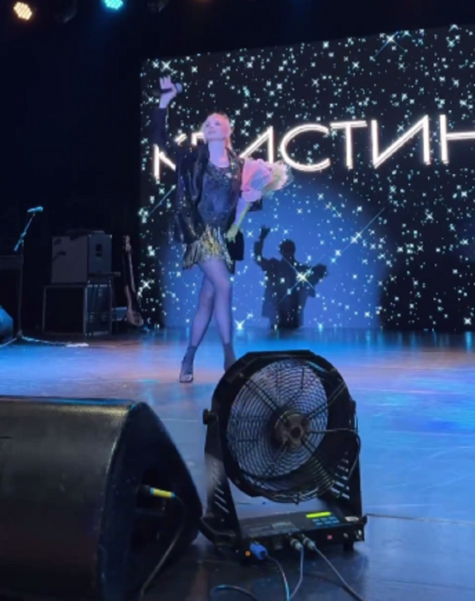    Кристина Орбакайте появилась в эффектном образеКадр из видео