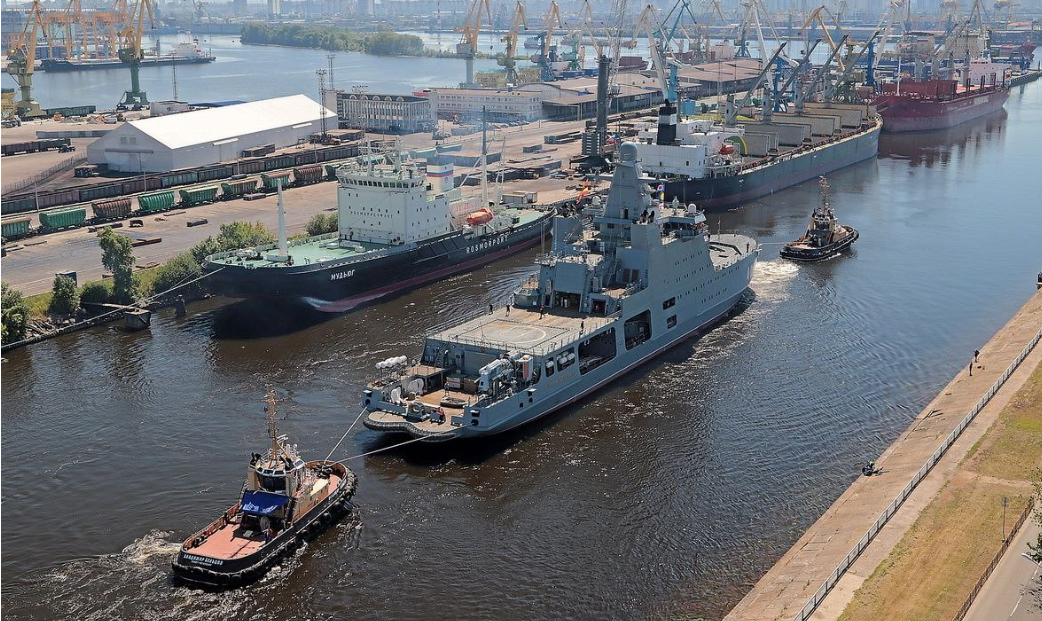 28 июня 2024 года, из Санкт-Петербурга, впервые вышел на заводские ходовые испытания новый патрульный ледокол (универсальный патрульный корабль) "Иван Папанин", головной корабль проекта 23550, шифр -