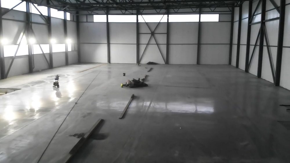 Полы для производственных помещений должны выдерживать высокие нагрузки