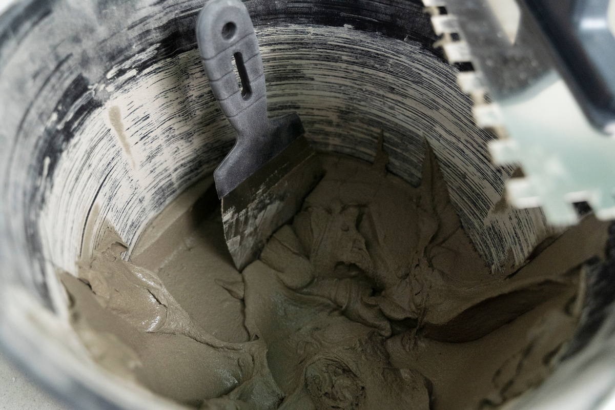 Источник изображений: <a href="https://ru.freepik.com/free-photo/close-up-equipment-used-apartment-renovation_22700663.htm#fromView=search&page=1&position=49&uuid=a0df8e5b-a499-4cc4-9390-248ae60c183f">Изображение от freepik</a>