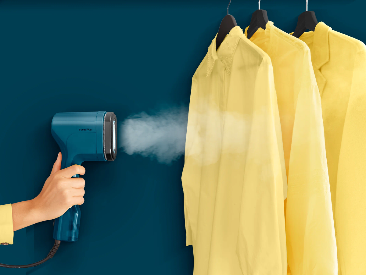 Мощный поток пара разглаживает вещи сразу с обеих сторон, что тоже экономит время 