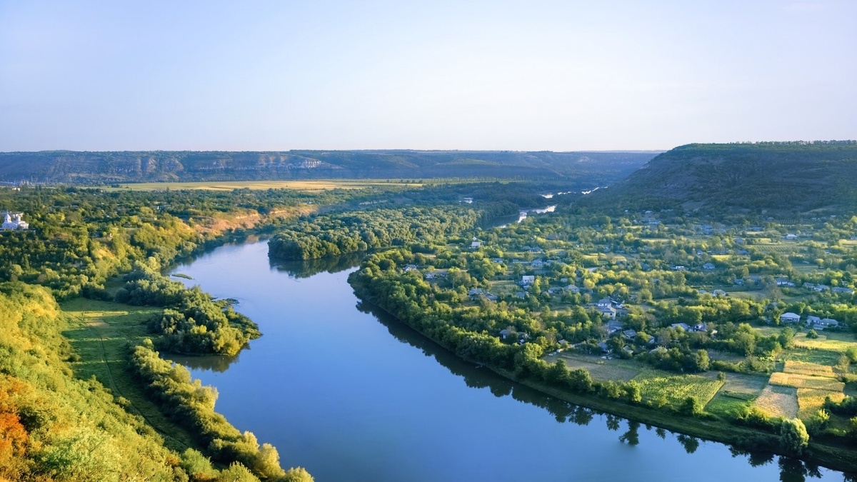 Город на полноводной реке