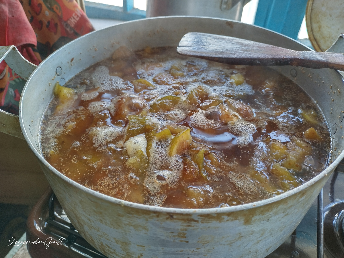 Булькает потихоньку