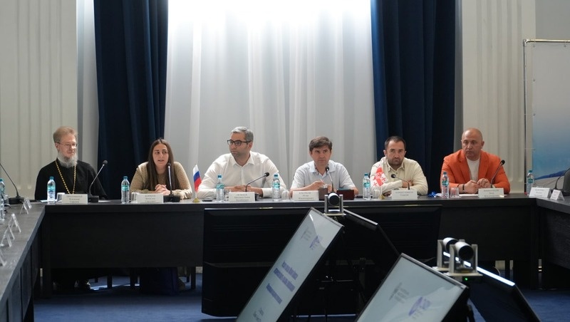    В работе школы принимают участие молодые учёные и преподаватели вузов из регионов России и зарубежных стран Фото: СКФУ