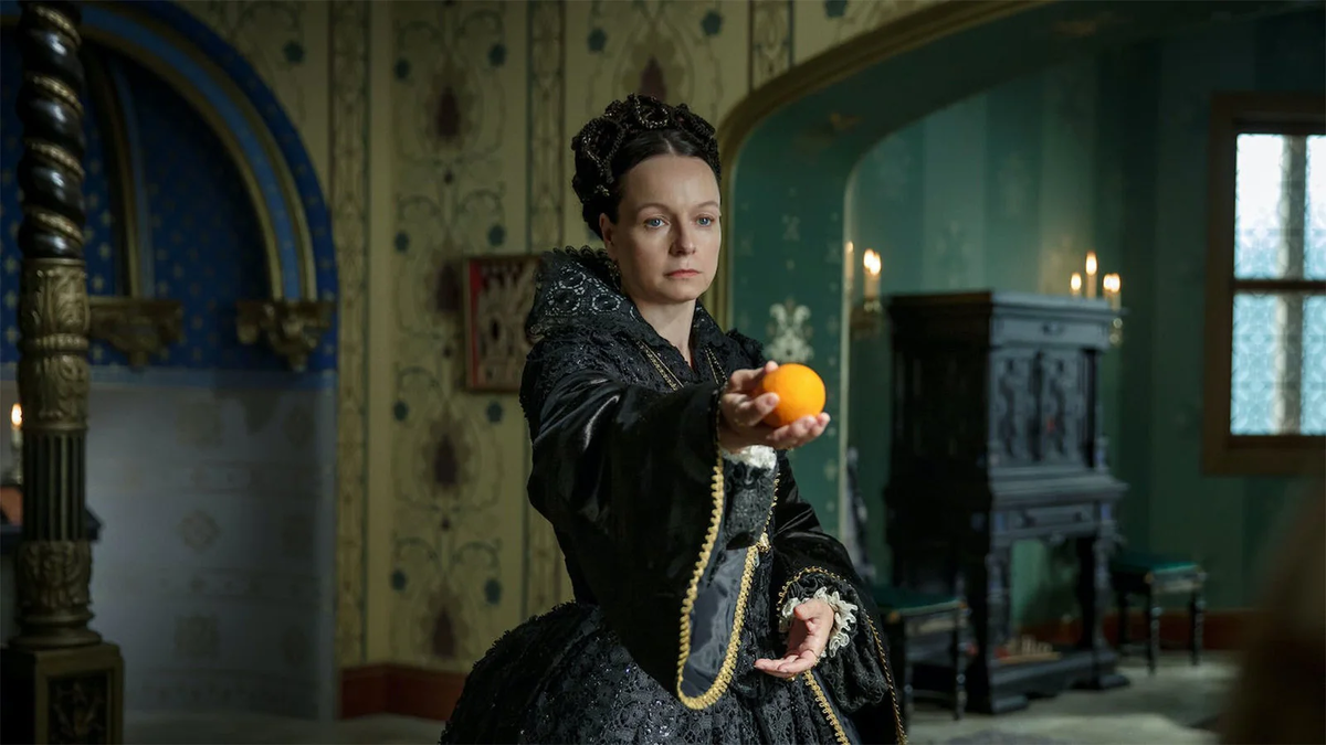    «Королева змей»Кадр из видео