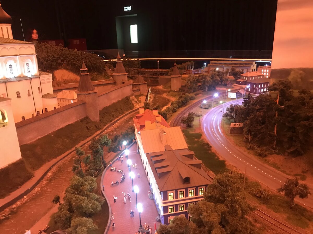 Набережная ночью