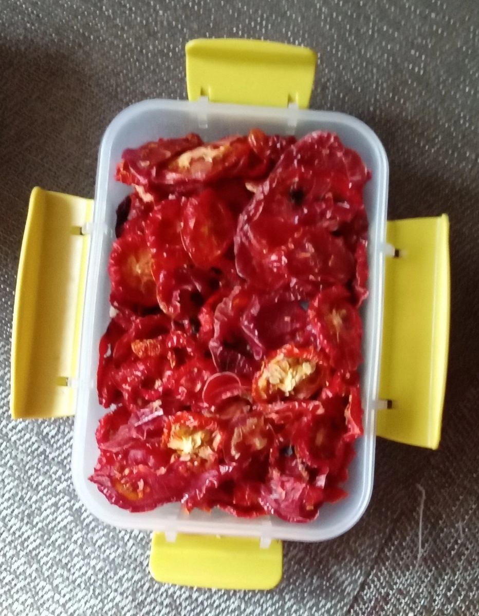 Сушеные томаты. Фото автора