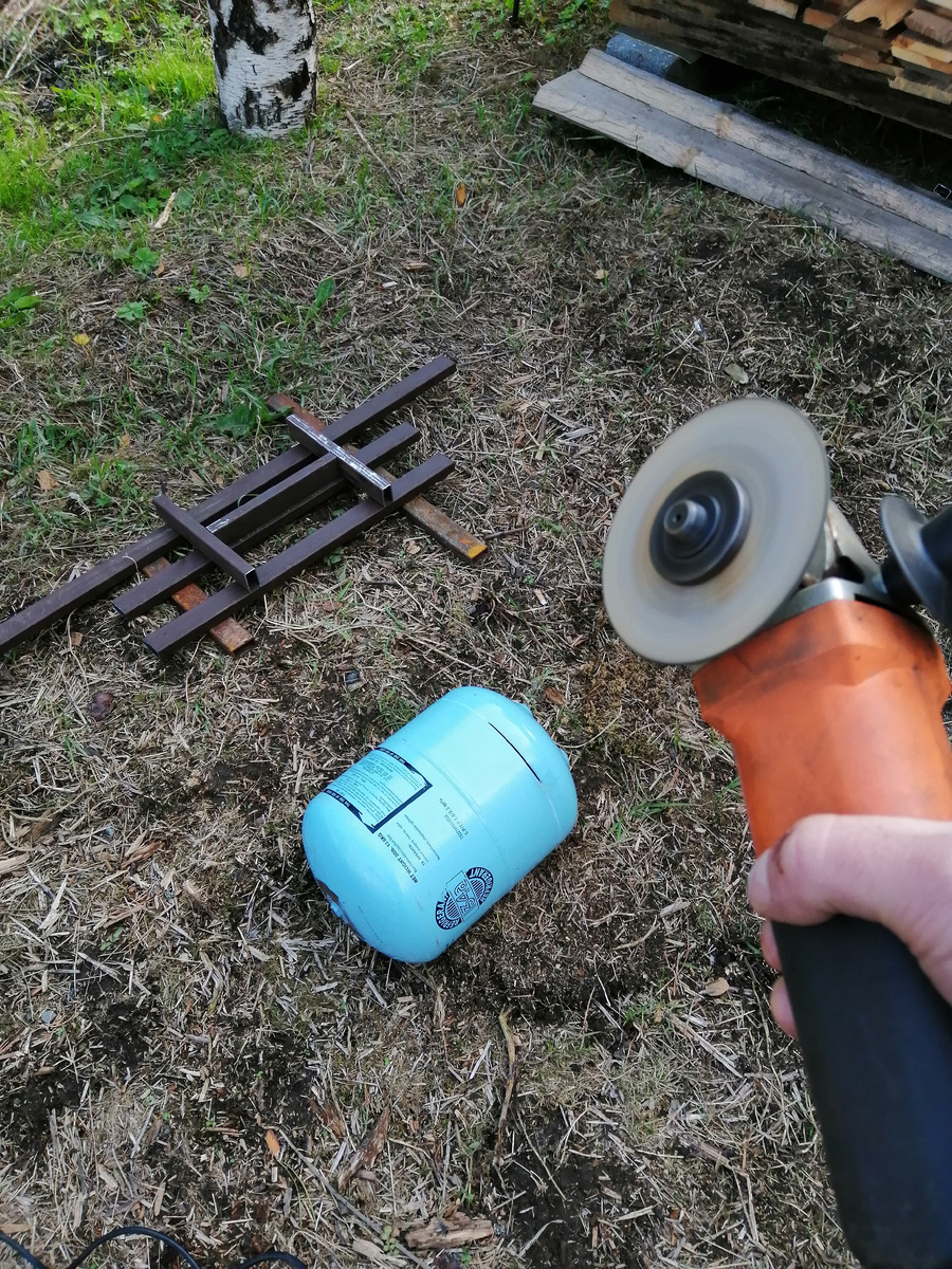 баллон из под фреона.