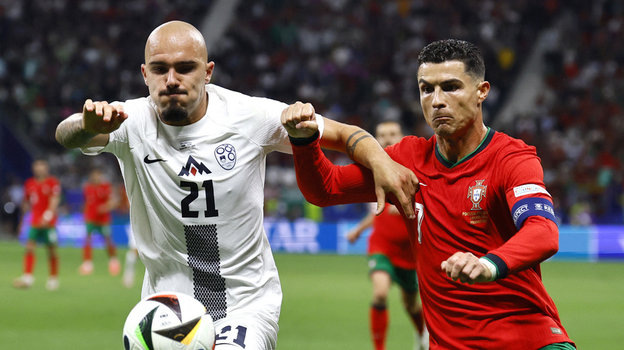    Ваня Дркушич и Криштиану Роналду. Reuters