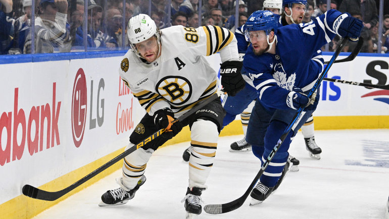    Илья Любушкин (справа). USA Today Sports