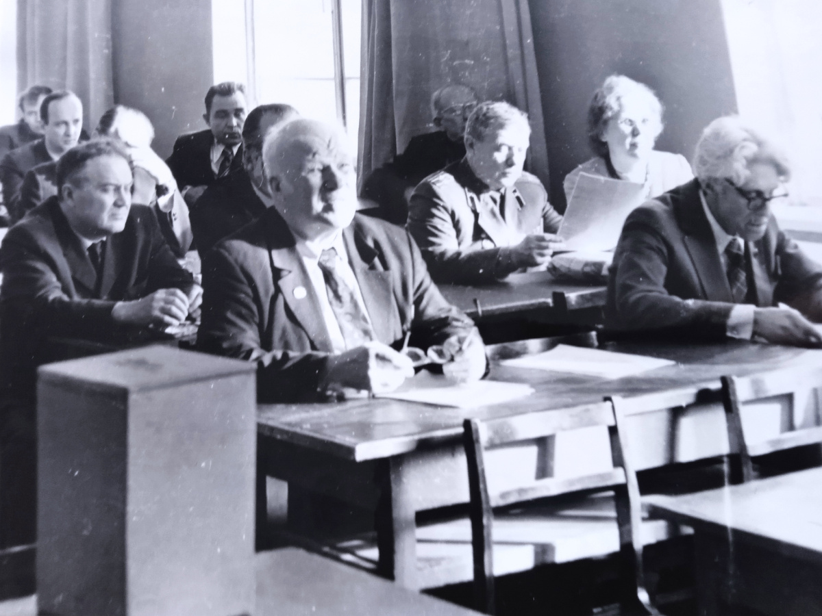 Н. В.Воробьев и Б. В. Саушкин