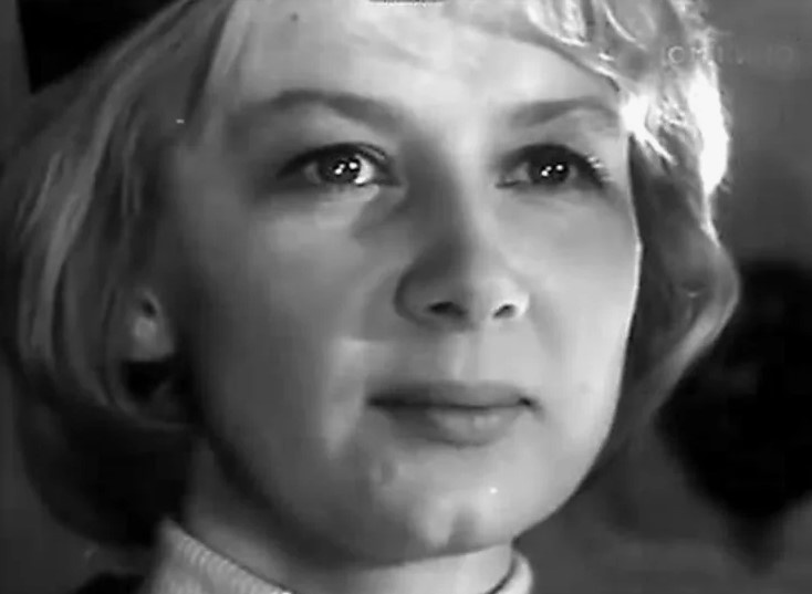 Мелодрама о стюардессе, пожертвовавшей всем ради любимого