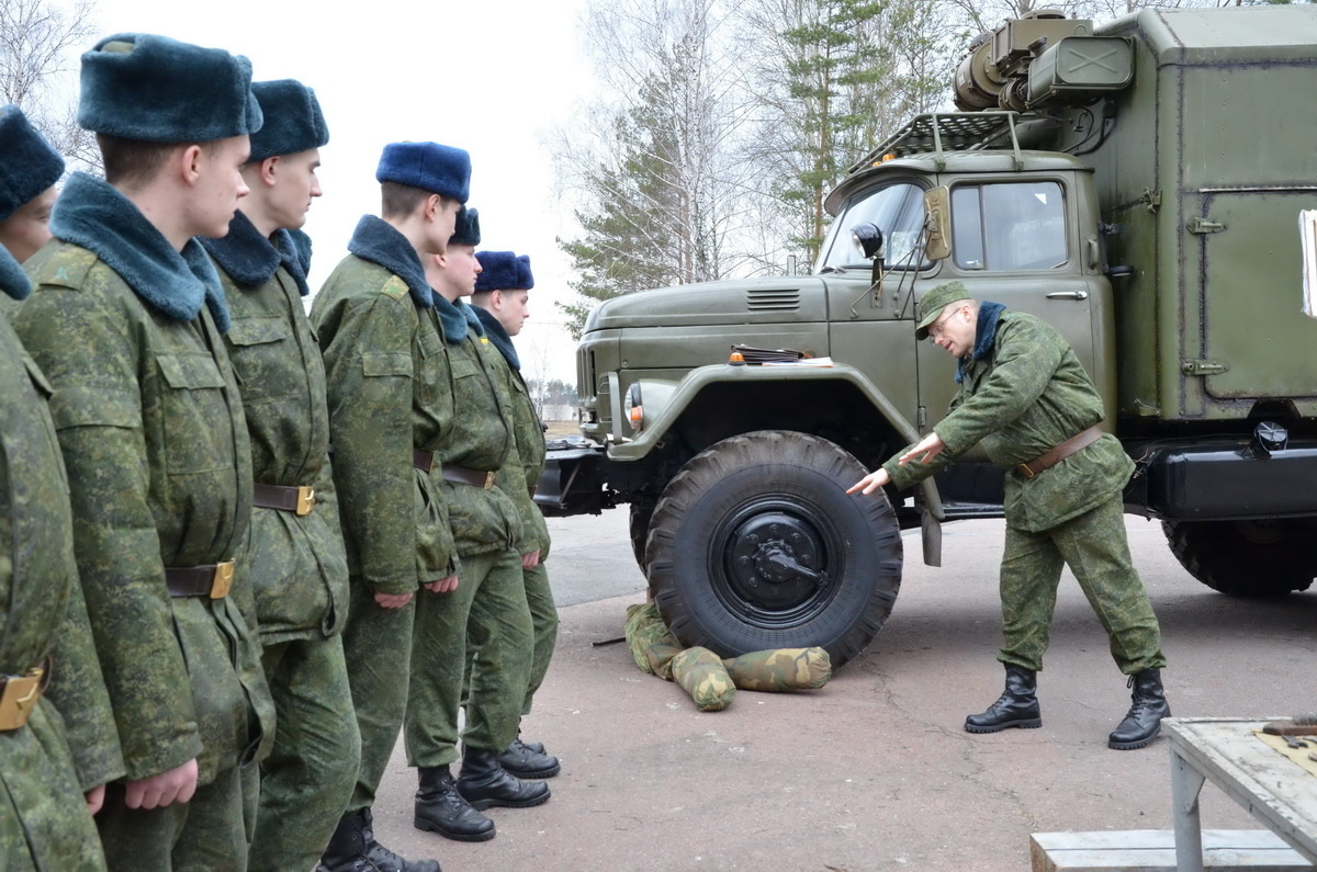 Войсковая часть в Гродно приглашает на работу. Смотрите какие вакансии и  зарплаты предлагают | Новости Гродно s13.ru | Дзен