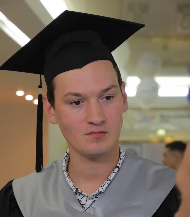 Даниил Реунов получил диплом без отрыва от производства. Автор фото Валерий Воронов / «Медиацентр»