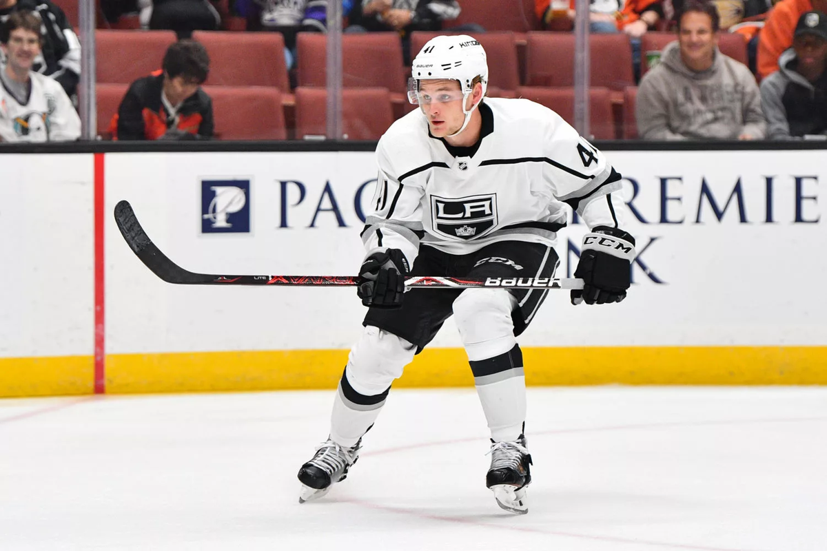 Сю хк кадейкин. Хартикайнен хоккеист. Шелдон ремпал салават юлаев. Шелдон ремпал салават юлаев. Башкиров хоккеист салават юлаев.