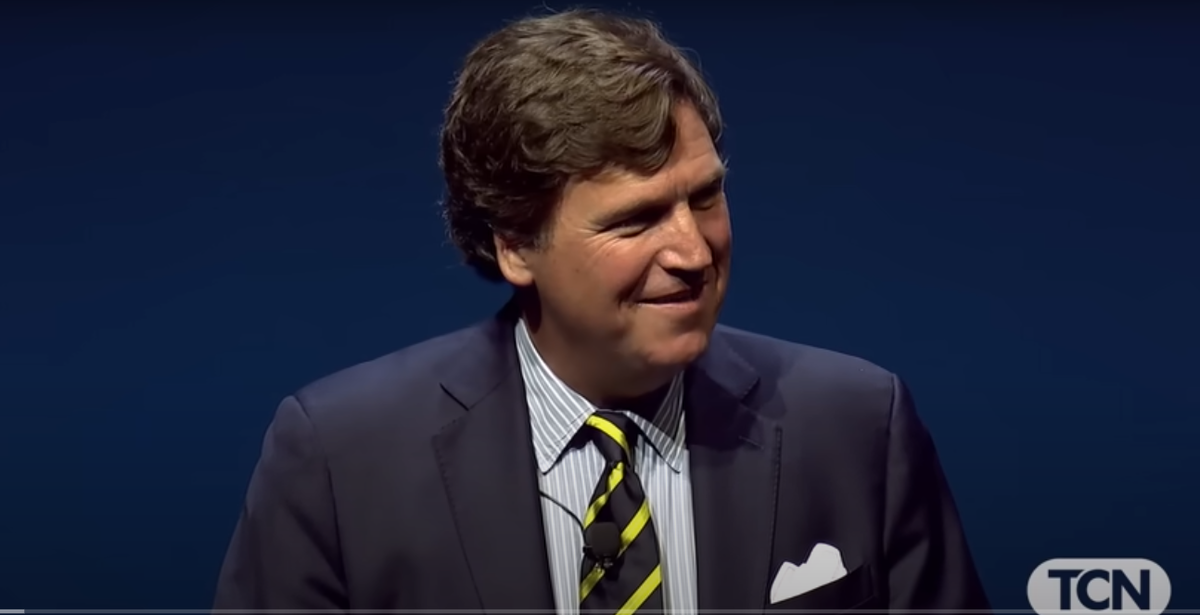Скриншоь выступления Такера Карлсона в Сиднее // Ютуб-канал Tucker Carlson