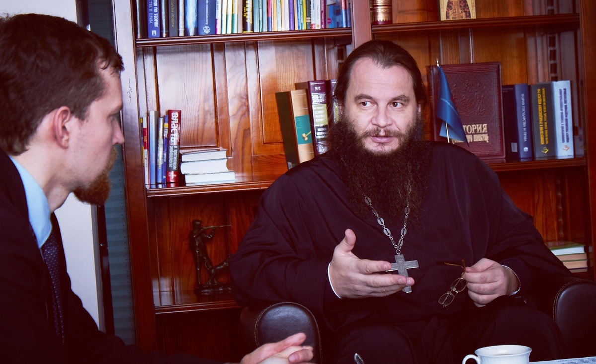 Игорь Фомин — протоиерей, настоятель храма святого благоверного князя Александра Невского при МГИМО.