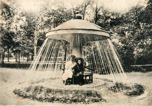 «Зонтик» установлен в парке в 1796 году