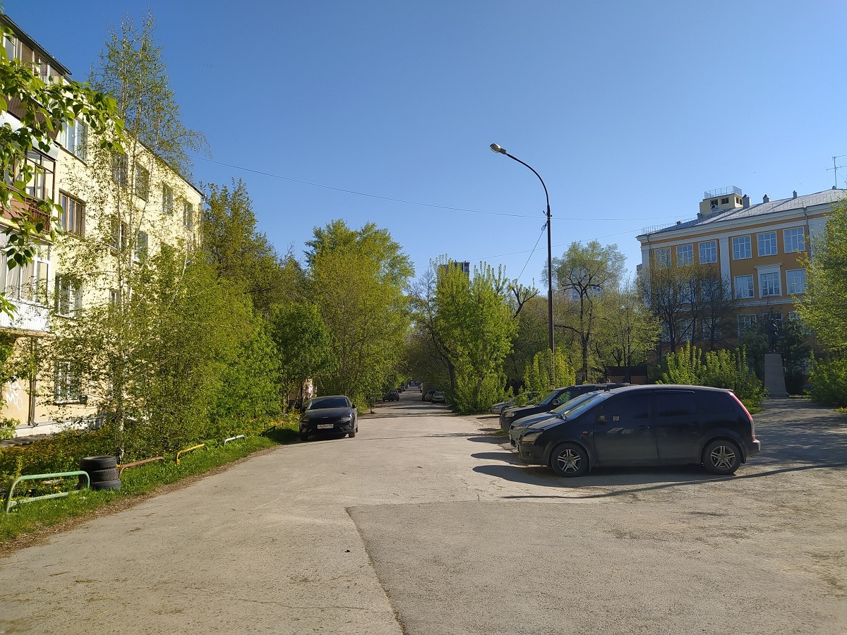 Улица Красных борцов  (Екатеринбург)