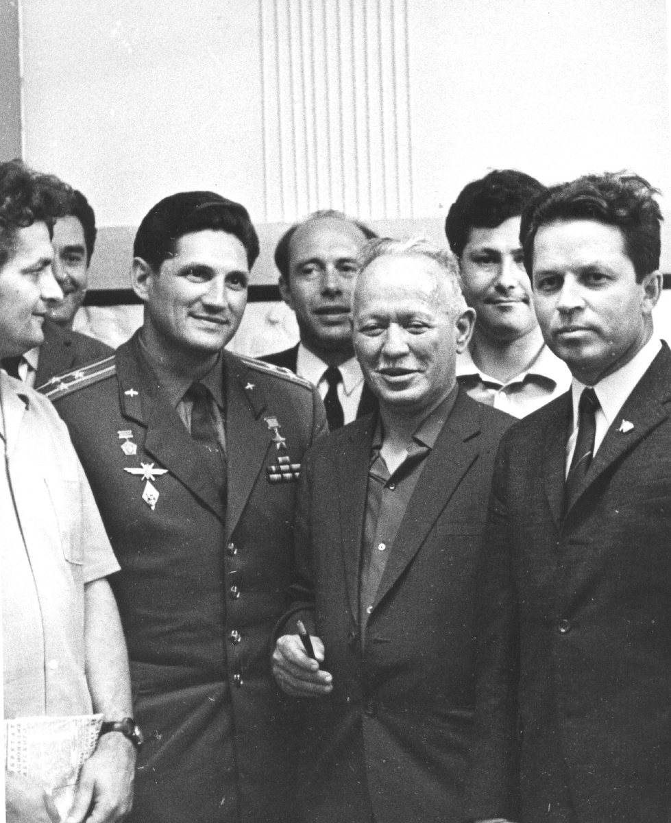 М.А. Шолохов на заседании советско-болгарского Клуба творческой молодежи. 02.07.1969. Фотография Гостев А.И. 