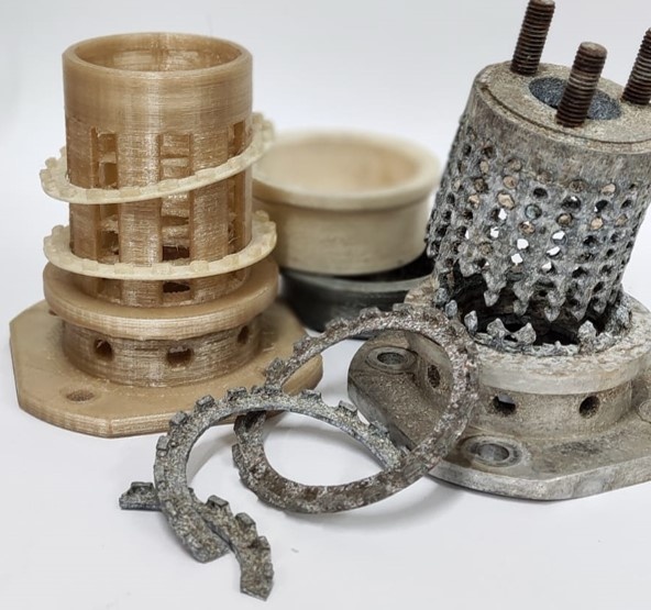 ВРЖ: разрушенный химической жидкостью, новый из металла и химически стойкий из полимера