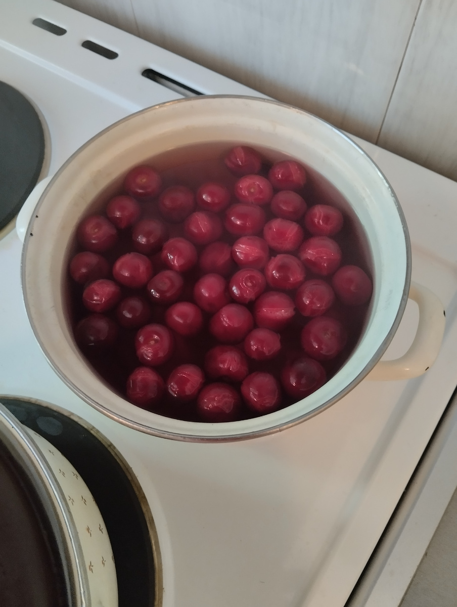 Вишнёвый компотик