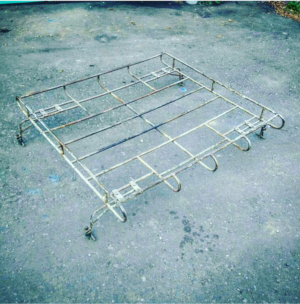 Ржавенький, куцынький. Но теперь мой.