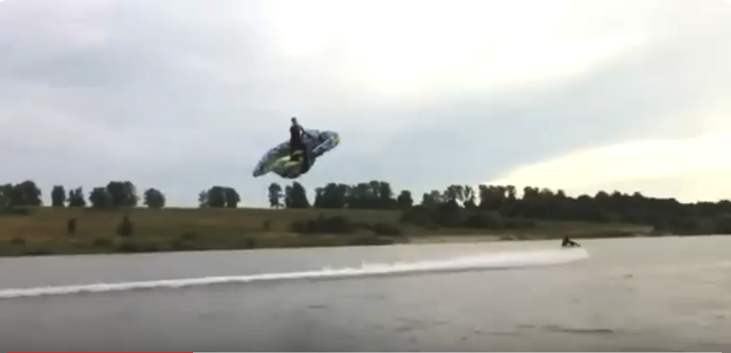 Все стоп-кадры с https://www.youtube.com/watch?v=WtRCSvdiStw 