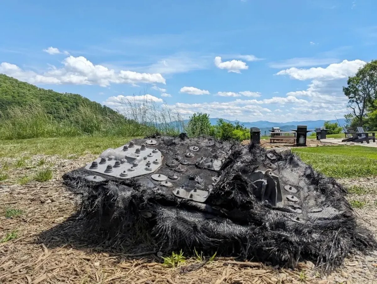 Участившиеся случаи падения обломков космических кораблей типа Dragon рядом с населенными пунктами заставили NASA и SpaceX искать способы, как решить эту проблему.