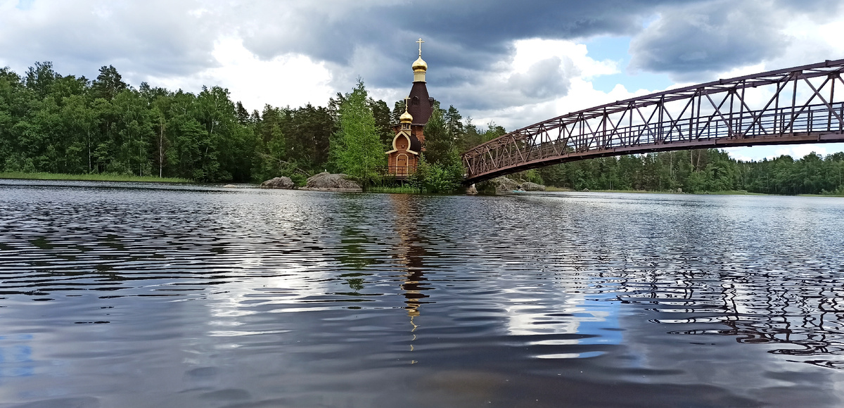 Храм на водах во имя Андрея Первозванного. Листайте дальше