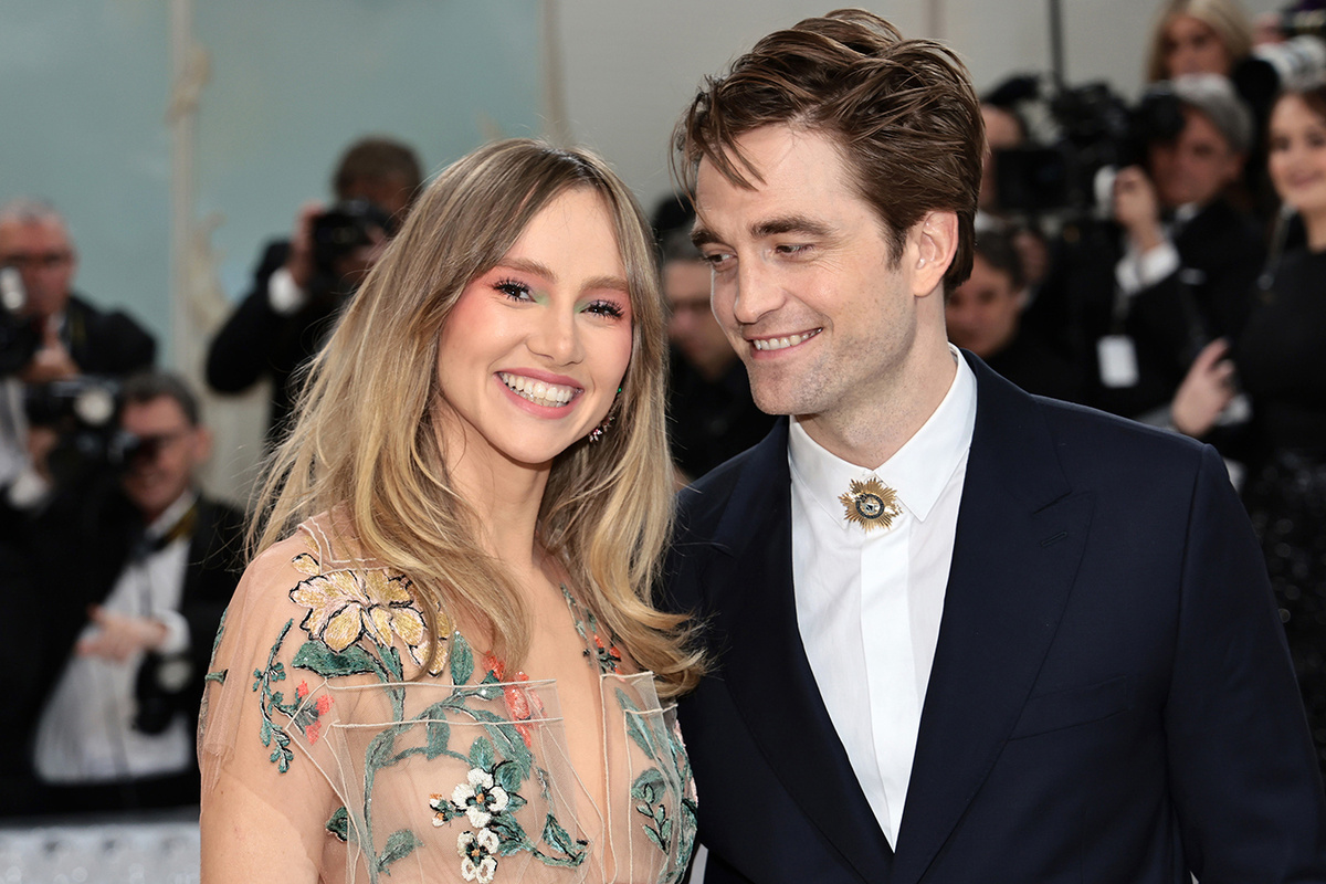 Jamie McCarthy / Getty Images📷Сьюки Уотерхаус и Роберт Паттинсон на балу Met Gala, 3 мая 2023 года