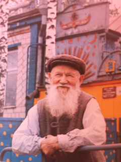    Андрей Кириллович Олейников построил свой дом еще в прошлом веке