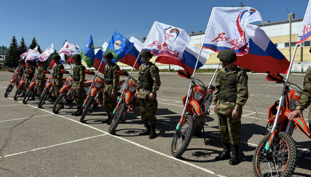     Церемония передачи мотоциклов одному из подразделений ВС РФ / Министерство обороны РФ